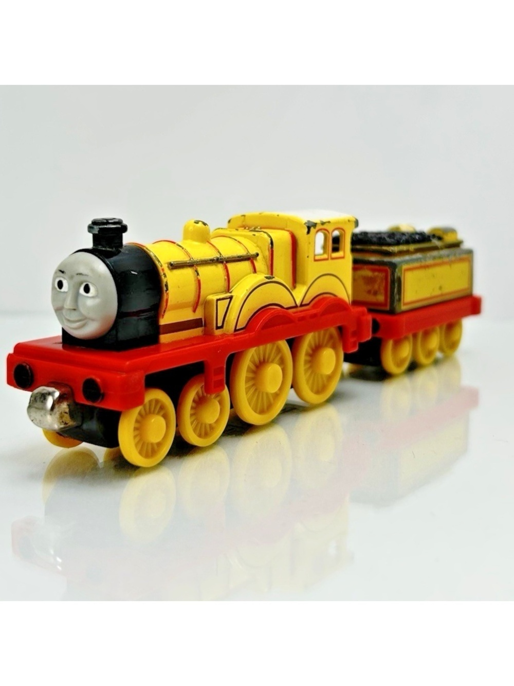 Thomas & Friends Molly & Tender Diecast Take N Play 2006 Metal Train Toy Yellow